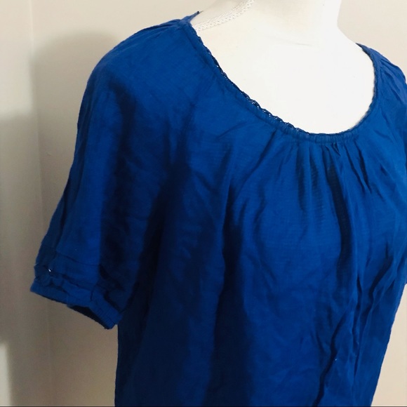 GAP Blouse - Picture 2 of 4